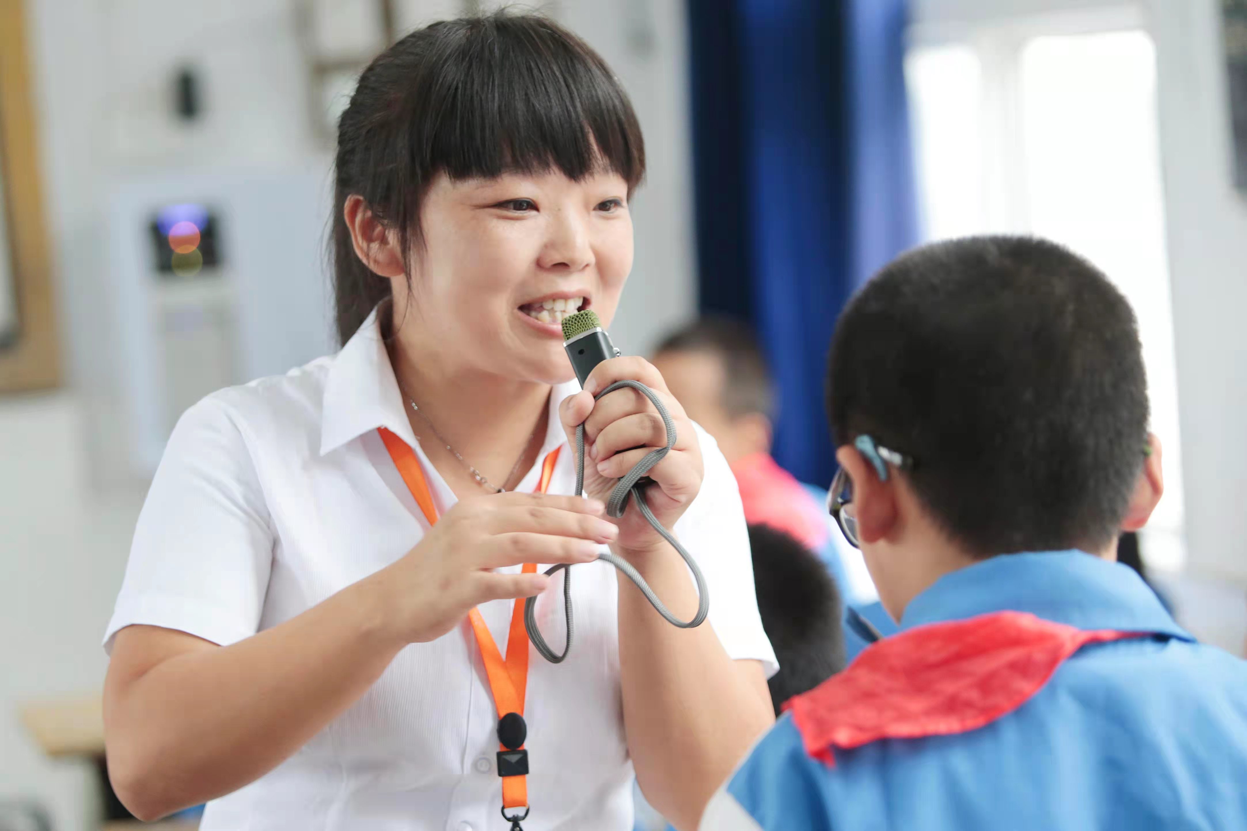 李文君2.jpg 李文君2.jpg